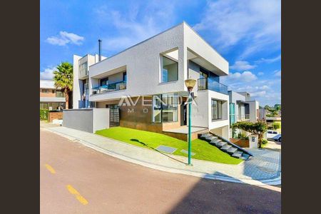 2_photo/94dce6f6a1.8dda1d85d1105da4-ATLAS-c67a2a46-98fa-424c-8f1e-544066fe3b77.jpg de casa à venda com 4 quartos, 350m² em Boa Vista, Curitiba