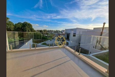 39_photo/94dce6f6a1.f219a6c507a36e5d-ATLAS-9a8adeeb-b2f1-402b-98ff-0aac2496f0cb.jpg de casa à venda com 3 quartos, 253m² em Boa Vista, Curitiba