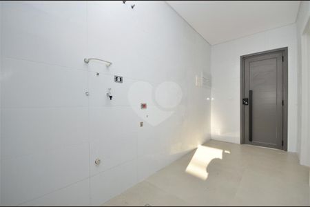 23_photo/94dce6f6a3.ac27657d5f4d7d4b-ATLAS-c2b93430-d24b-4b2b-a38c-7c1047d237ea.jpg de casa à venda com 3 quartos, 298m² em Boa Vista, Curitiba