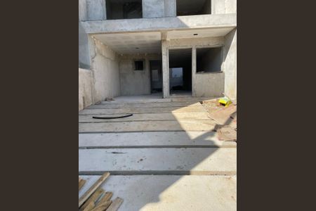 4_photo/94dce6f729.589b6d9b0b411b9f-ATLAS-96df8e64-d55b-4ba3-856f-1b88f46ab458.jpg de casa à venda com 3 quartos, 193m² em Boa Vista, Curitiba