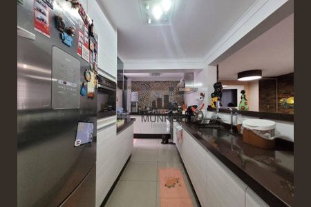 25_photo/94dce6f76d.a9ad82c0a29b9a19-ATLAS-2b00366e-5fb3-4953-84c8-5bf5ac155444.jpg de casa à venda com 3 quartos, 659m² em Boa Vista, Curitiba