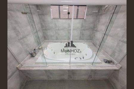 3_photo/94dce6f76d.a9ad82c0a29b9a19-ATLAS-79908258-2bcc-45db-90b7-63486441d2de.jpg de casa à venda com 3 quartos, 659m² em Boa Vista, Curitiba