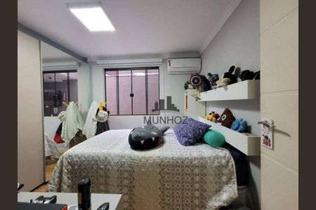 48_photo/94dce6f76d.a9ad82c0a29b9a19-ATLAS-c3177adf-d85a-4dcf-bce0-d2ba0b0a1c73.jpg de casa à venda com 3 quartos, 659m² em Boa Vista, Curitiba