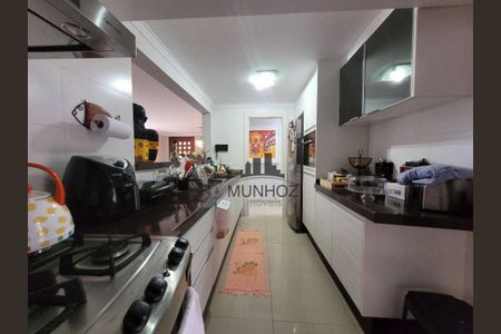 27_photo/94dce6f76d.a9ad82c0a29b9a19-ATLAS-fb347750-1a21-4f46-a70f-8ccafcab69bb.jpg de casa à venda com 3 quartos, 659m² em Boa Vista, Curitiba