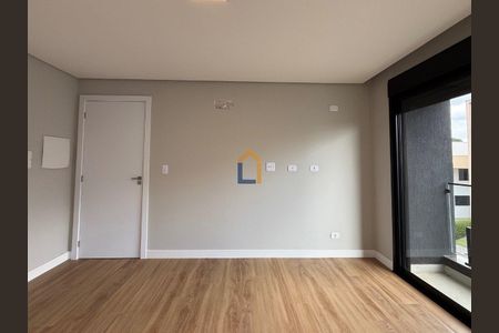 43_photo/94dce6f7e9.cc4ef3c02454e7cc-ATLAS-1c361b84-2d79-448b-b9c5-719fc68ad805.jpg de casa à venda com 3 quartos, 194m² em Santa Cândida, Curitiba