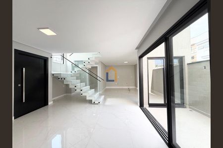 5_photo/94dce6f7e9.cc4ef3c02454e7cc-ATLAS-3b1833e2-5b7b-48ce-8ef0-6a589150b5c6.jpg de casa à venda com 3 quartos, 194m² em Santa Cândida, Curitiba