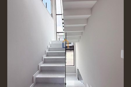 48_photo/94dce6f7e9.cc4ef3c02454e7cc-ATLAS-56ad871f-80d1-4754-8a6c-7aca6317aaf8.jpg de casa à venda com 3 quartos, 194m² em Santa Cândida, Curitiba