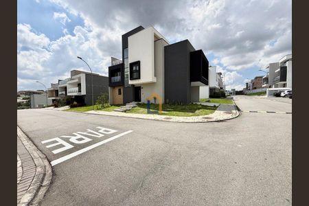 2_photo/94dce6f7e9.cc4ef3c02454e7cc-ATLAS-980c193a-2f16-4a9f-9780-1c232aa0419d.jpg de casa à venda com 3 quartos, 194m² em Santa Cândida, Curitiba