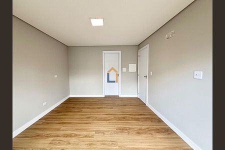 44_photo/94dce6f7e9.cc4ef3c02454e7cc-ATLAS-d3b7e76d-a293-432f-b366-998444152bae.jpg de casa à venda com 3 quartos, 194m² em Santa Cândida, Curitiba