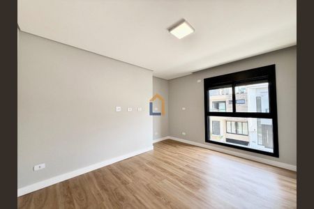 34_photo/94dce6f7e9.cc4ef3c02454e7cc-ATLAS-efa58191-e714-4bb7-a8d3-f653035c2518.jpg de casa à venda com 3 quartos, 194m² em Santa Cândida, Curitiba