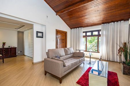 9_photo/94dce6f8eb.598c66e7e5047e83-ATLAS-320d27b4-9fda-4e64-8f89-ae60b6e99b57.jpg de casa à venda com 3 quartos, 250m² em Santa Cândida, Curitiba