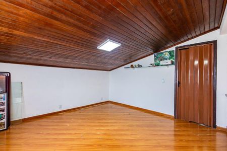 35_photo/94dce6f8eb.598c66e7e5047e83-ATLAS-3f841c54-e2f7-4149-a9c6-26d5b607d23e.jpg de casa à venda com 3 quartos, 250m² em Santa Cândida, Curitiba