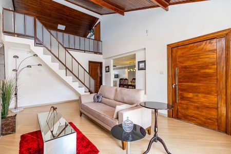 10_photo/94dce6f8eb.598c66e7e5047e83-ATLAS-50e3452b-7d6b-44de-9538-e74803db87b9.jpg de casa à venda com 3 quartos, 250m² em Santa Cândida, Curitiba