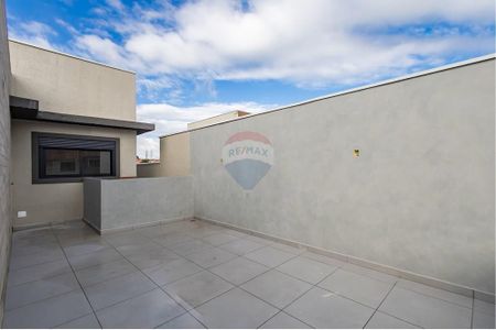 26_photo/94dce6fb55.be31b5bde481aac2-ATLAS-8bb87efd-5961-49fc-adef-683aa5f77dfe.jpg de casa à venda com 3 quartos, 154m² em Barreirinha, Curitiba