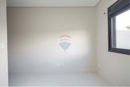 37_photo/94dce6fb55.be31b5bde481aac2-ATLAS-d77a55ca-972b-4a35-8792-8aad3bdd1c81.jpg de casa à venda com 3 quartos, 154m² em Barreirinha, Curitiba