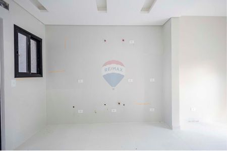 5_photo/94dce6fb55.be31b5bde481aac2-ATLAS-e54a773b-0e97-4366-9948-4e94b660f8ea.jpg de casa à venda com 3 quartos, 154m² em Barreirinha, Curitiba