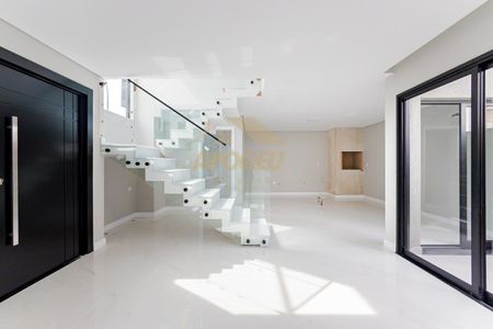8_photo/94dce6fc05.8f15731f27a88613-ATLAS-379bd93b-50d5-4792-9d26-310c2eec478e.jpg de casa de condomínio à venda com 4 quartos, 243m² em Santa Cândida, Curitiba