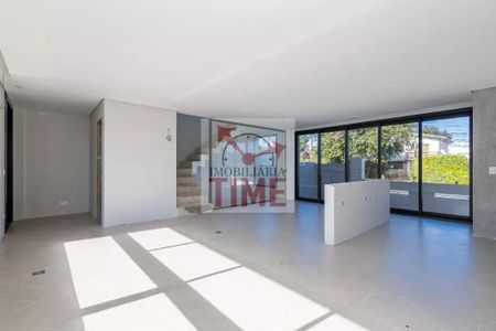 5_photo/94dce6fc05.db5f8c6f75f4007d-ATLAS-1f2ec3a7-92d5-46c2-b155-3725c3a2e0f9.jpg de casa à venda com 3 quartos, 268m² em Santa Cândida, Curitiba