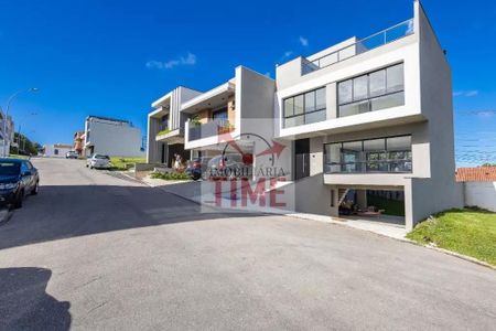 45_photo/94dce6fc05.db5f8c6f75f4007d-ATLAS-1fb3c0e6-5c34-4ff7-ac2c-55e97947e585.jpg de casa à venda com 3 quartos, 268m² em Santa Cândida, Curitiba