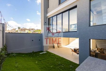 12_photo/94dce6fc05.db5f8c6f75f4007d-ATLAS-e24feed1-089e-4170-95bb-66e123ed8e09.jpg de casa à venda com 3 quartos, 268m² em Santa Cândida, Curitiba