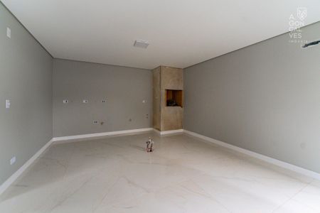 6_photo/94dce6fc05.ee367967f886cb7c-ATLAS-17e7911a-39ea-446c-91c0-eb411979e5ad.jpg de casa à venda com 3 quartos, 243m² em Santa Cândida, Curitiba