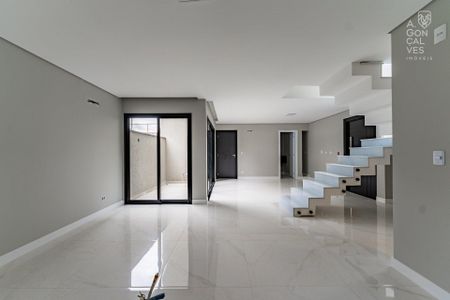 8_photo/94dce6fc05.ee367967f886cb7c-ATLAS-23006eb2-3dc3-4fd3-a172-196cda0293f9.jpg de casa à venda com 3 quartos, 243m² em Santa Cândida, Curitiba