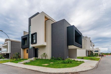 2_photo/94dce6fc05.ee367967f886cb7c-ATLAS-3b05781b-496a-4c90-a2af-a301e935ff4d.jpg de casa à venda com 3 quartos, 243m² em Santa Cândida, Curitiba