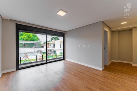 19_photo/94dce6fc05.ee367967f886cb7c-ATLAS-b855be67-afcf-45ed-b4d1-18076ef3ac1e.jpg de casa à venda com 3 quartos, 243m² em Santa Cândida, Curitiba