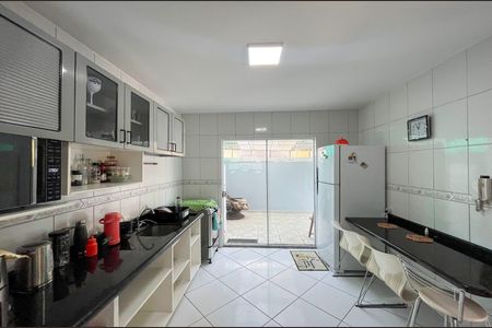 10_photo/94dce6fd8f.cf7462fff25f7742-ATLAS-2d85b00f-5138-41de-8796-0d420cf57a6a.jpg de casa para alugar com 3 quartos, 132m² em Santa Cândida, Curitiba