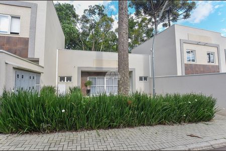 8_photo/94dce6fdb9.ef37506a24e2cdc3-ATLAS-784f6cec-3e7d-4e54-863a-acb59045e383.jpg de casa à venda com 2 quartos, 47m² em Santa Cândida, Curitiba