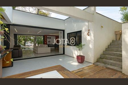 18_photo/94dce702dd.d860d137df15aeab-ATLAS-8f3f359a-baa5-42f6-a2b8-183916c01890.jpg de casa à venda com 3 quartos, 261m² em Barreirinha, Curitiba