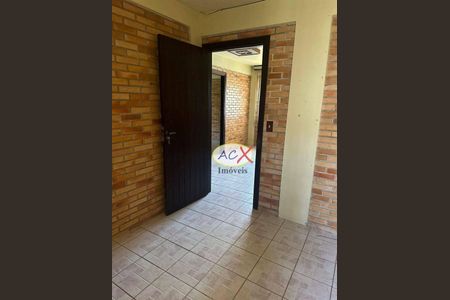 3_photo/94dce70377.4ded281f41795fae-ATLAS-8ea1e3d1-52dc-4f53-81e3-7372a5eb0f1e.jpg de casa à venda com 3 quartos, 259m² em Barreirinha, Curitiba