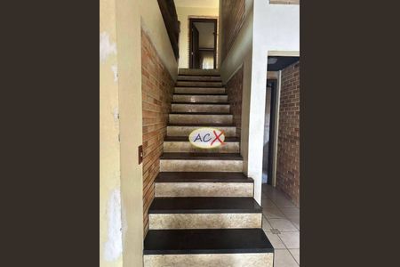 6_photo/94dce70377.4ded281f41795fae-ATLAS-dd76fb61-8a62-4589-8e45-652aadcfb8b1.jpg de casa à venda com 3 quartos, 259m² em Barreirinha, Curitiba