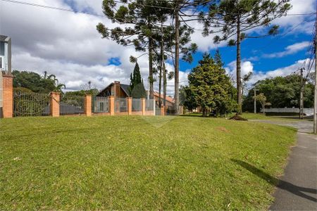 7_photo/94dce70383.4306e19fcac76b76-ATLAS-1dba0e7e-26d8-4f82-8db9-27cb2f16a2fc.jpg de casa à venda com 4 quartos, 247m² em Barreirinha, Curitiba