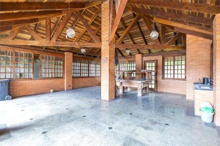 43_photo/94dce70383.4306e19fcac76b76-ATLAS-4d62a4df-d1a0-4daf-95b7-4ce7477c7769.jpg de casa à venda com 4 quartos, 247m² em Barreirinha, Curitiba