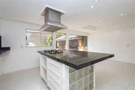 21_photo/94dce70383.4306e19fcac76b76-ATLAS-6198e5aa-d44b-4465-ab4f-8b4e44d8d5a5.jpg de casa à venda com 4 quartos, 247m² em Barreirinha, Curitiba