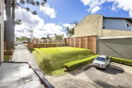 11_photo/94dce70383.4306e19fcac76b76-ATLAS-6739d069-1e49-4d92-8cef-be2d3b9bb0be.jpg de casa à venda com 4 quartos, 247m² em Barreirinha, Curitiba