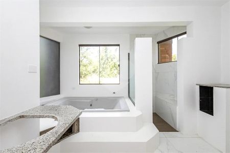 5_photo/94dce70383.4306e19fcac76b76-ATLAS-87c36274-bec1-4e6d-8b2d-af0ab8cedb81.jpg de casa à venda com 4 quartos, 247m² em Barreirinha, Curitiba