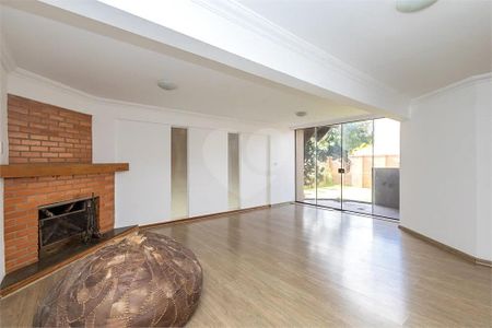 38_photo/94dce70383.4306e19fcac76b76-ATLAS-e80ab8f7-547e-4952-b326-787ba8df11b7.jpg de casa à venda com 4 quartos, 247m² em Barreirinha, Curitiba