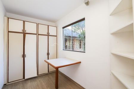 33_photo/94dce7039d.ef035fdb3c5fd3a2-ATLAS-1188c58f-1252-47a7-87de-0ef019717005.jpg de casa à venda com 4 quartos, 350m² em Barreirinha, Curitiba