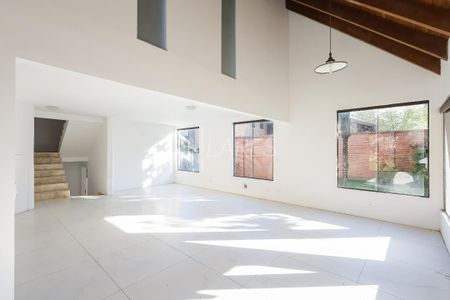 6_photo/94dce7039d.ef035fdb3c5fd3a2-ATLAS-2a1dad6f-ba2b-4628-bbf7-7cc9004a466c.jpg de casa à venda com 4 quartos, 350m² em Barreirinha, Curitiba