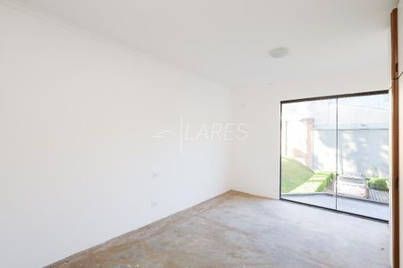 13_photo/94dce7039d.ef035fdb3c5fd3a2-ATLAS-31f58e9b-3427-41f8-86ec-7d12f71da5d4.jpg de casa à venda com 4 quartos, 350m² em Barreirinha, Curitiba