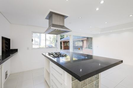 46_photo/94dce7039d.ef035fdb3c5fd3a2-ATLAS-b3a1c4a4-3a2f-4df6-8891-ad7d33f99089.jpg de casa à venda com 4 quartos, 350m² em Barreirinha, Curitiba