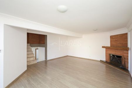 24_photo/94dce7039d.ef035fdb3c5fd3a2-ATLAS-d39eeea8-f0b3-48ab-a094-61b30f7a8f60.jpg de casa à venda com 4 quartos, 350m² em Barreirinha, Curitiba