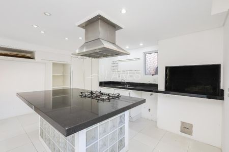 41_photo/94dce7039d.ef035fdb3c5fd3a2-ATLAS-d87ddd6c-9a3a-48d1-9a65-e27a223a7ae8.jpg de casa à venda com 4 quartos, 350m² em Barreirinha, Curitiba