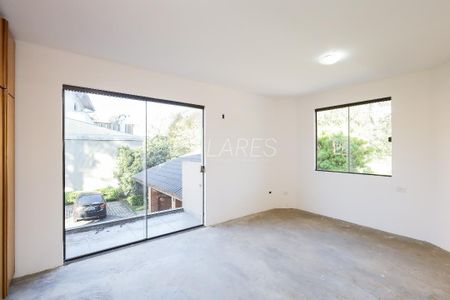 19_photo/94dce7039d.ef035fdb3c5fd3a2-ATLAS-db9c1f17-a0c8-467e-992e-2f171c56e9c0.jpg de casa à venda com 4 quartos, 350m² em Barreirinha, Curitiba