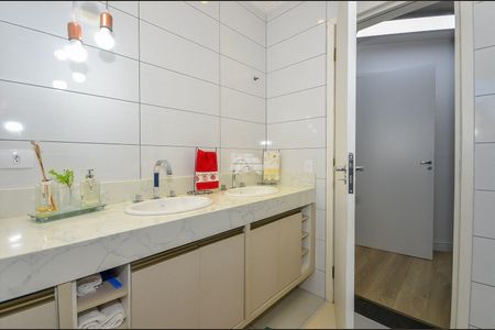 42_photo/94dce71495.615b2b5fe7173540-ATLAS-e4c25491-bd8e-48d5-86c2-804d371539bc.jpg de casa à venda com 3 quartos, 212m² em Cachoeira, Curitiba