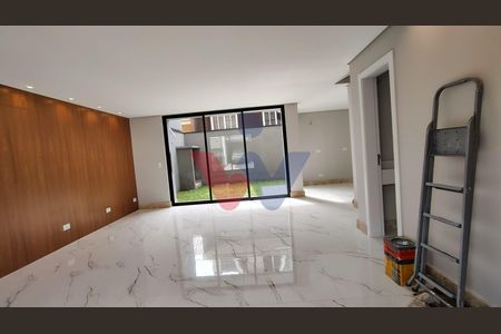 3_photo/94dce71495.c74d3e0c457d7f23-ATLAS-1af7dabc-06b9-41e3-99be-9fd36ffdf18c.jpg de casa à venda com 4 quartos, 150m² em Cachoeira, Curitiba