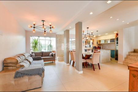 5_photo/94dce7149f.9f7fbe39075bbb5c-ATLAS-f5928ddb-93d7-4eb5-8f0d-0cc3bc063eec.jpg de casa à venda com 4 quartos, 210m² em Cachoeira, Curitiba