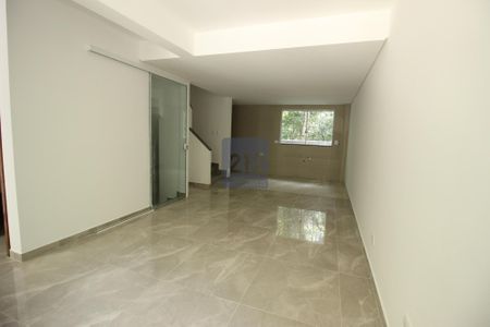 4_photo/94dce71d43.7d49f92876c4d293-ATLAS-207712d6-82e7-4335-b82d-4f78d83f6485.jpg de casa à venda com 3 quartos, 175m² em Barreirinha, Curitiba